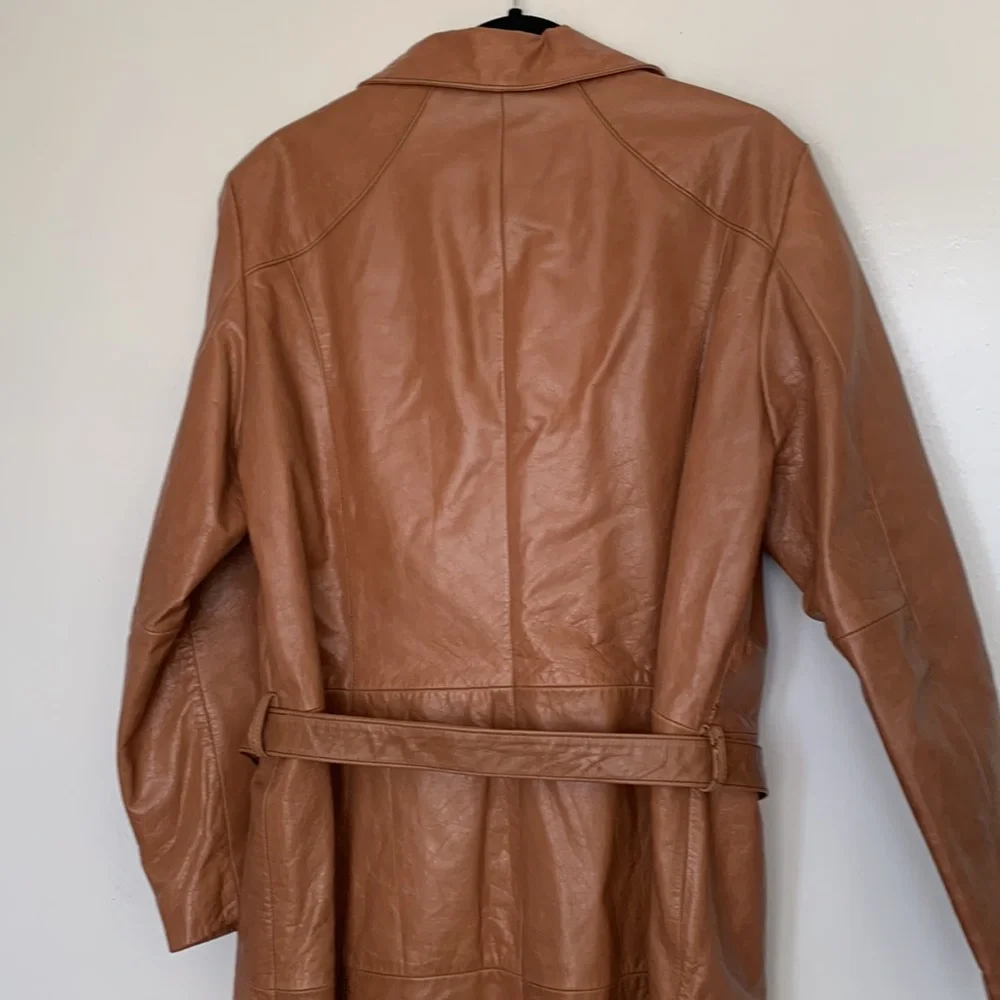 Leather trench coat , beautiful camel color in size XL - Picture 6 of 15
